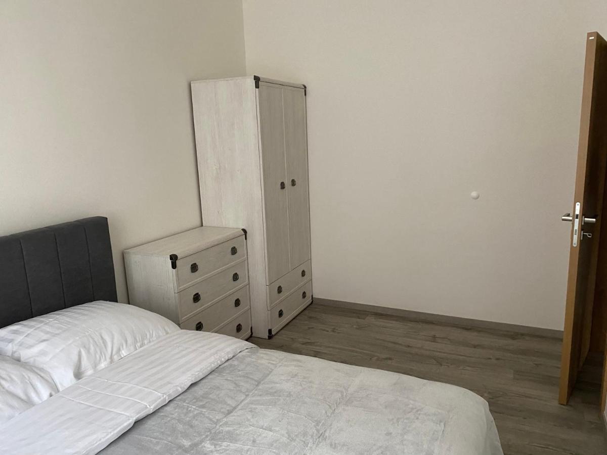 Klicperovo 3Kk Apartamento Hradec Králové Exterior foto